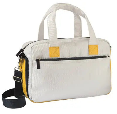 BABYGELLA BORSA CONTIENE TALCO + BAGNO DELICATO 250 ML + SHAMPOO DELICATO 250 ML + PASTA TUBO 100 ML + 72 SALVIETTINE MEDA PHARMA SpA